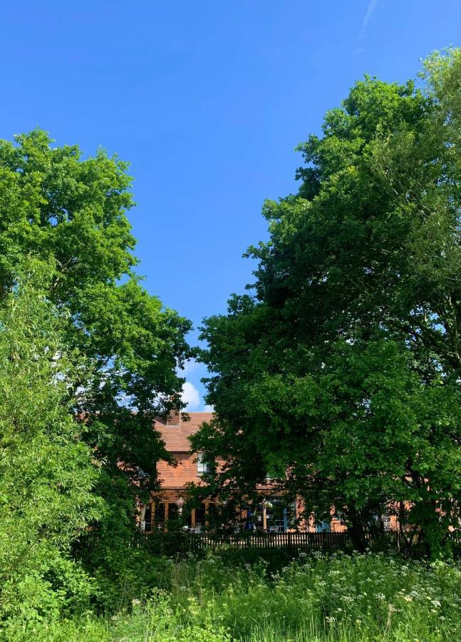 Hotel Crown&Anchor Woking Zewnętrze zdjęcie