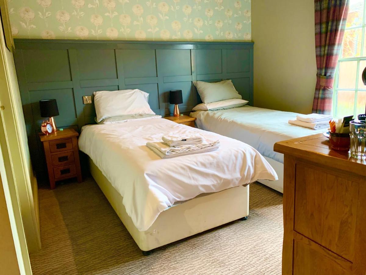 Hotel Crown&Anchor Woking Zewnętrze zdjęcie