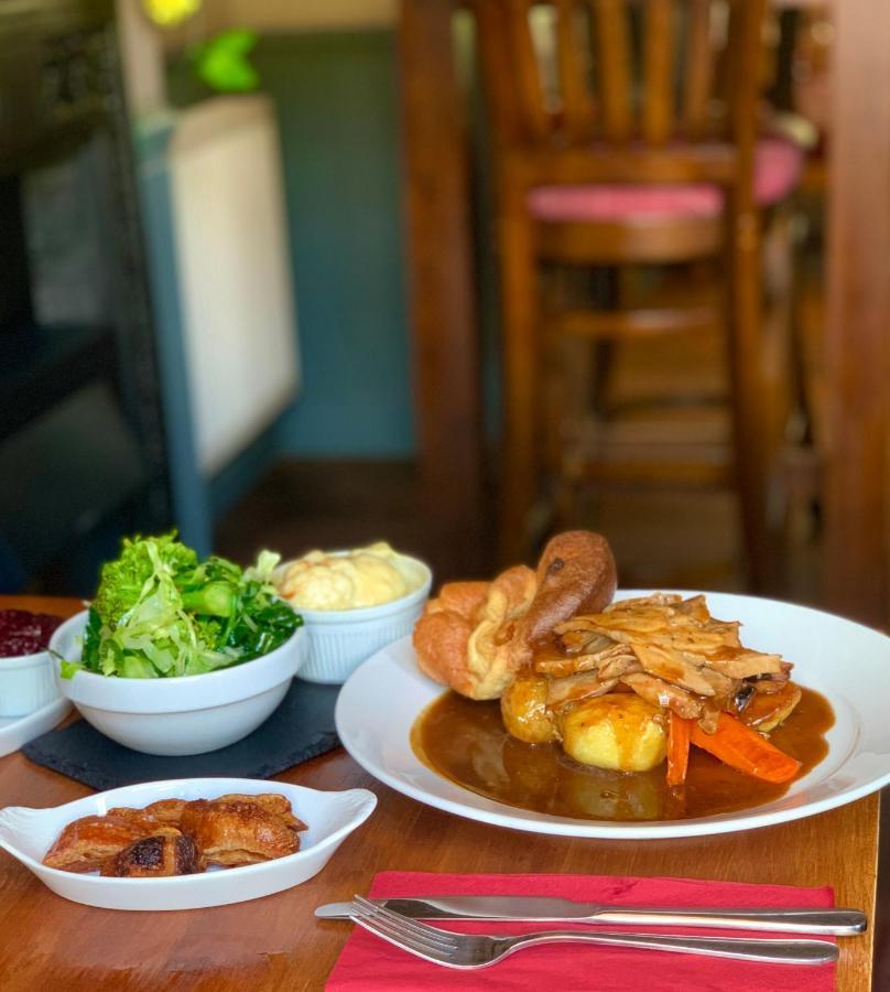 Hotel Crown&Anchor Woking Zewnętrze zdjęcie
